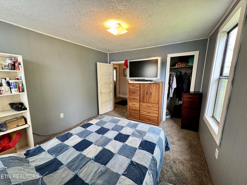 Crossville, Tennessee, 38571, United States, 4 Bedrooms Bedrooms, ,2 BathroomsBathrooms,Residential,Forsale,1996591