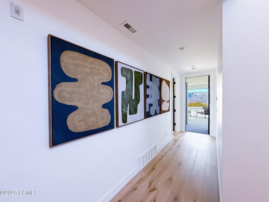 Hideout, Utah, 84036, United States, 5 Bedrooms Bedrooms, ,4.5 BathroomsBathrooms,Residential,Forsale,2004200