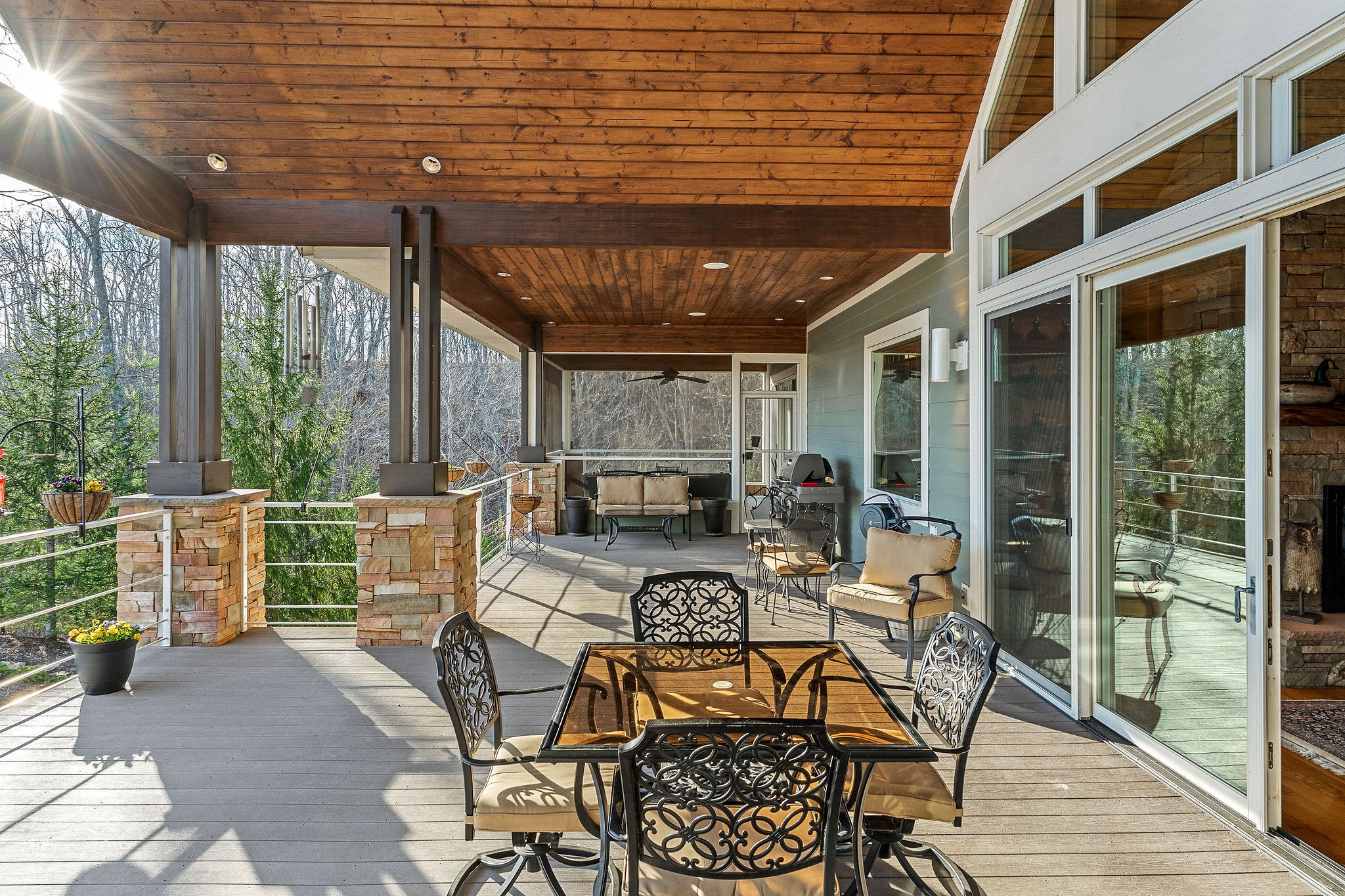 Sparta, Tennessee, 38583, United States, 3 Bedrooms Bedrooms, ,3.5 BathroomsBathrooms,Residential,Forsale,1968516