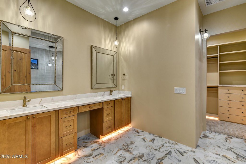 Gold Canyon, Arizona, 85118, United States, 3 Bedrooms Bedrooms, ,4 BathroomsBathrooms,Residential,Forsale,1884333