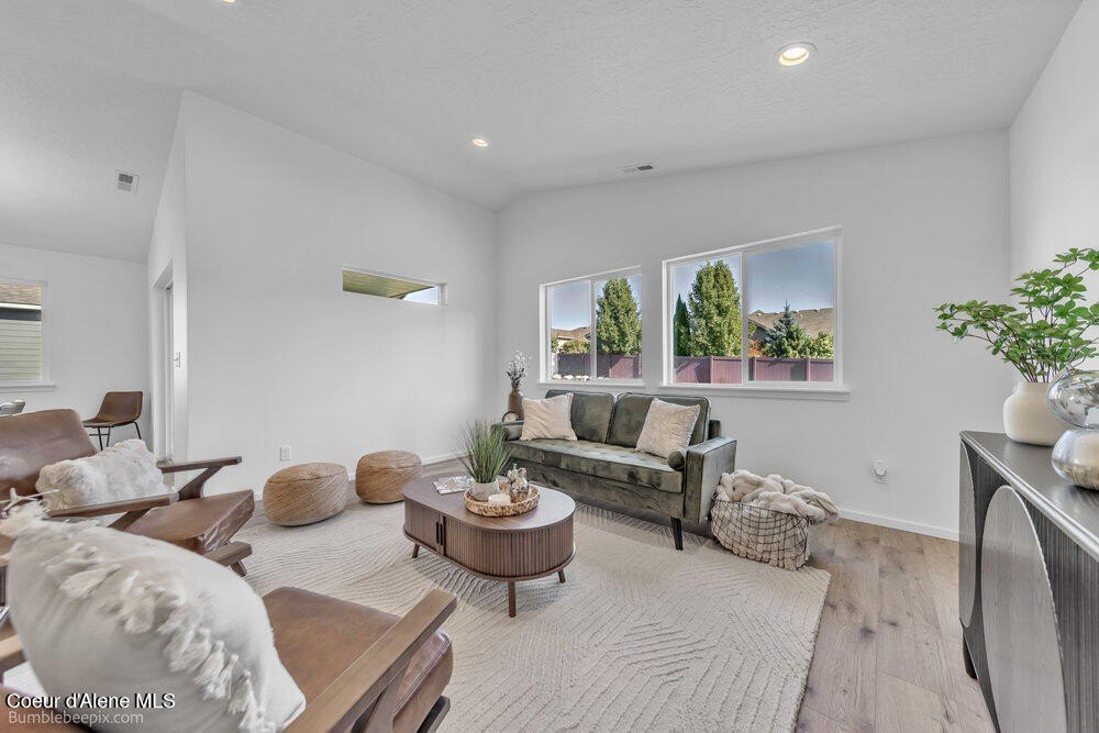 Post Falls, Idaho, 83854, United States, 3 Bedrooms Bedrooms, ,2 BathroomsBathrooms,Residential,Forsale,1984543