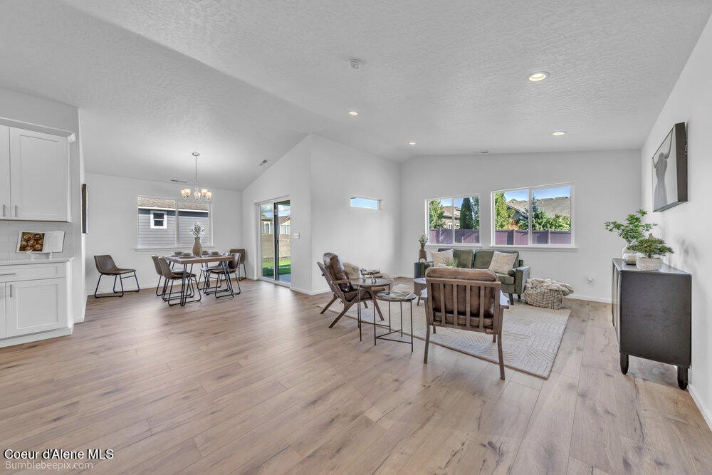 Post Falls, Idaho, 83854, United States, 3 Bedrooms Bedrooms, ,2 BathroomsBathrooms,Residential,Forsale,1984543