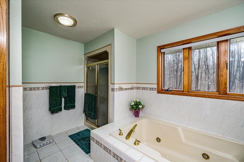 Monterey, Tennessee, 38574, United States, 4 Bedrooms Bedrooms, ,3 BathroomsBathrooms,Residential,Forsale,1954065