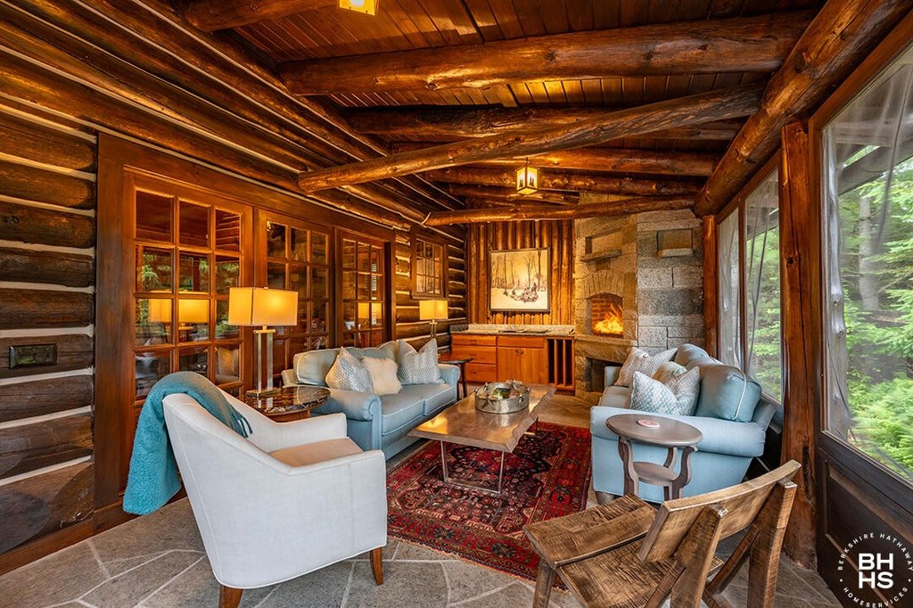 Lake Placid, New York, 12946, United States, 4 Bedrooms Bedrooms, ,3.5 BathroomsBathrooms,Residential,Forsale,1999414