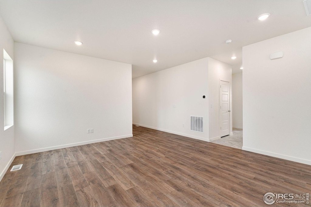 Hudson, Colorado, 80642, United States, 3 Bedrooms Bedrooms, ,2 BathroomsBathrooms,Residential,Forsale,2004219