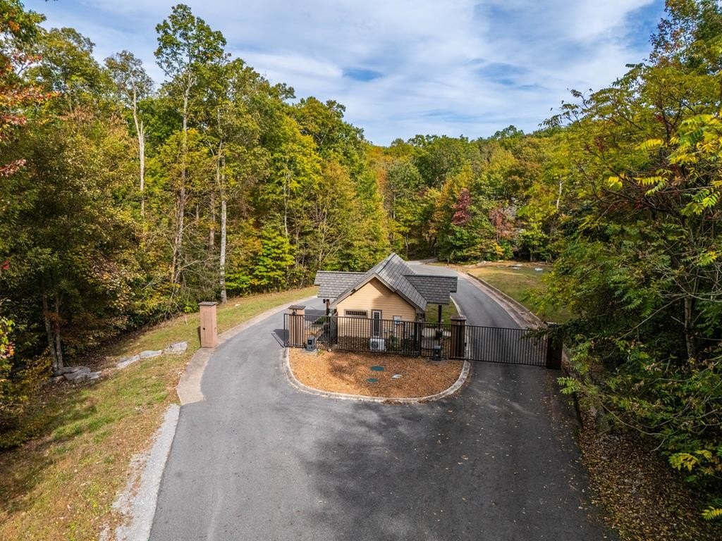 MONTEREY, Tennessee, 38574, United States, 3 Bedrooms Bedrooms, ,2 BathroomsBathrooms,Residential,Forsale,1907888