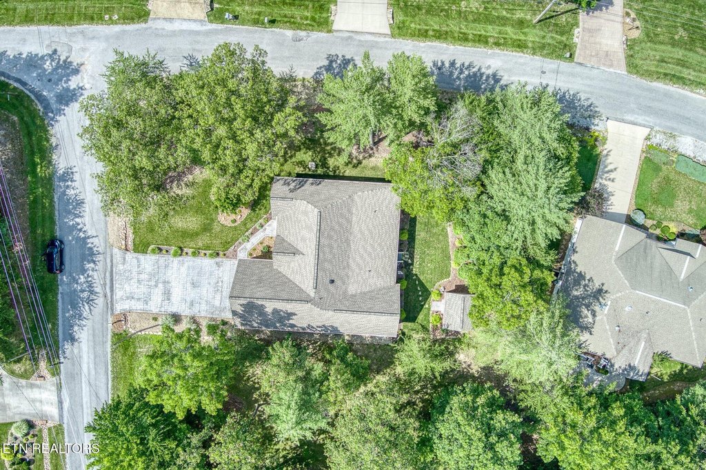 Crossville, Tennessee, 38558, United States, 3 Bedrooms Bedrooms, ,2.5 BathroomsBathrooms,Residential,Forsale,1907856