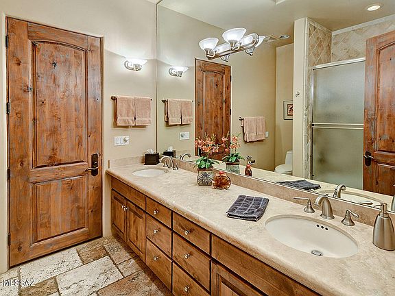 Tucson, Arizona, 85718, United States, 4 Bedrooms Bedrooms, ,3 BathroomsBathrooms,Residential,Forsale,1959620