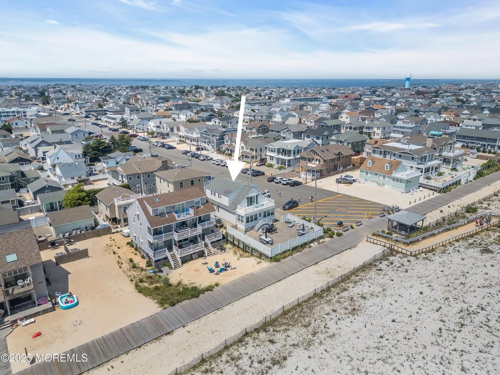 Lavallette, New Jersey, 08735, United States, 5 Bedrooms Bedrooms, ,4 BathroomsBathrooms,Residential,Forsale,1922693