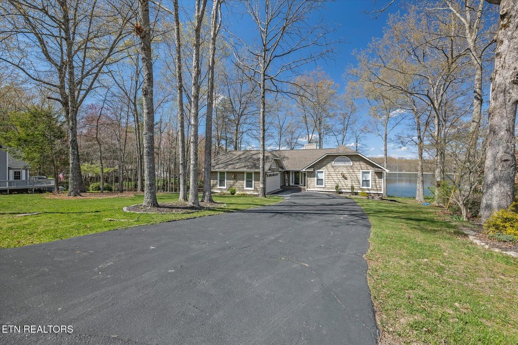 Crossville, Tennessee, 38558, United States, 3 Bedrooms Bedrooms, ,2 BathroomsBathrooms,Residential,Forsale,1907879