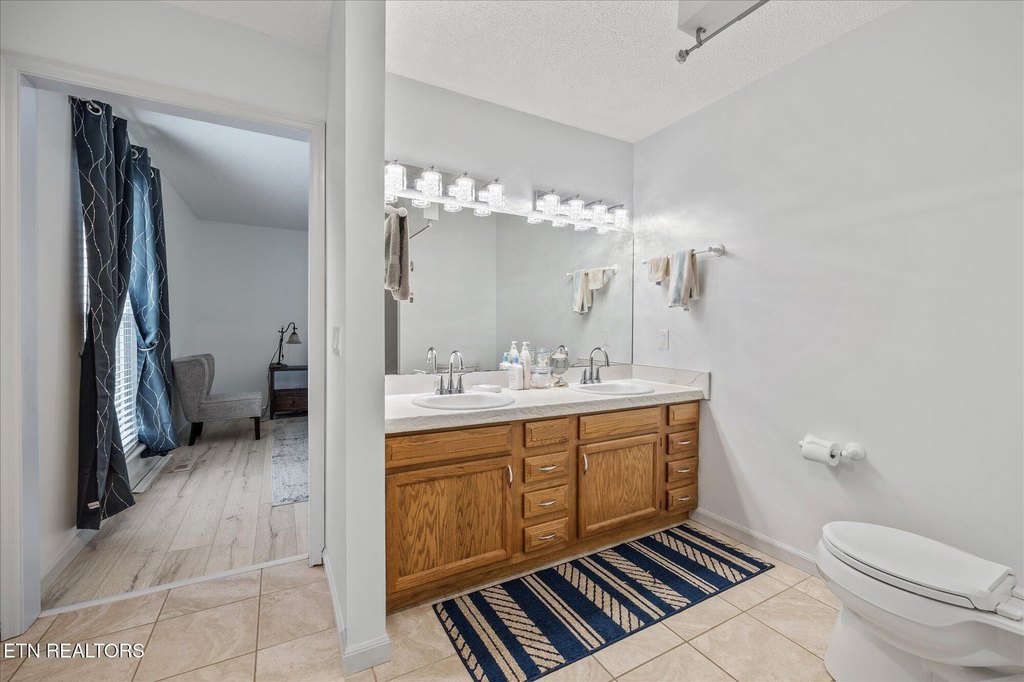 Crossville, Tennessee, 38558, United States, 3 Bedrooms Bedrooms, ,2 BathroomsBathrooms,Residential,Forsale,1907879