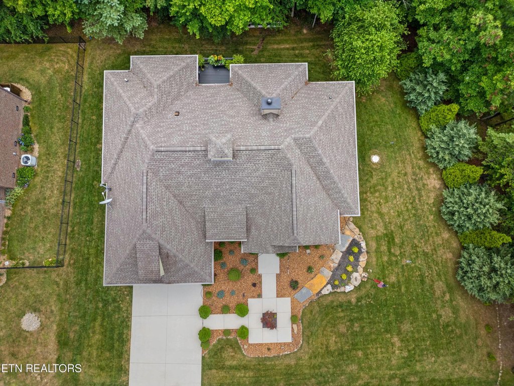 Crossville, Tennessee, 38558, United States, 3 Bedrooms Bedrooms, ,2.5 BathroomsBathrooms,Residential,Forsale,1952851