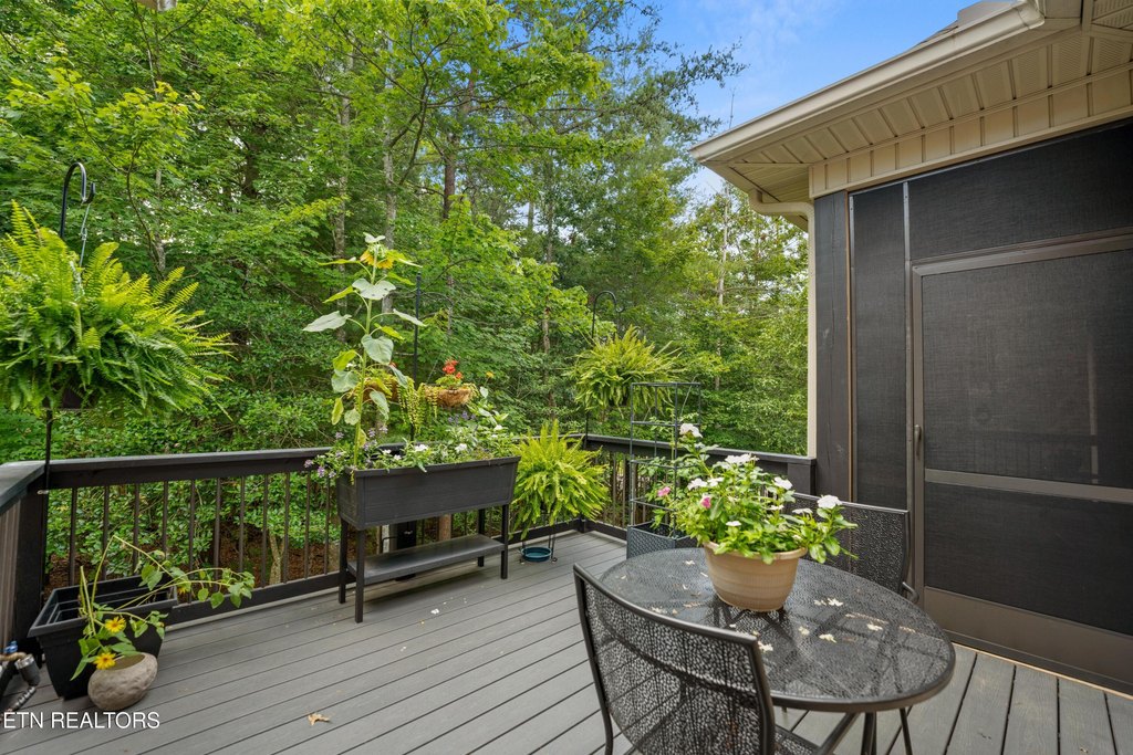 Crossville, Tennessee, 38558, United States, 3 Bedrooms Bedrooms, ,2.5 BathroomsBathrooms,Residential,Forsale,1952851