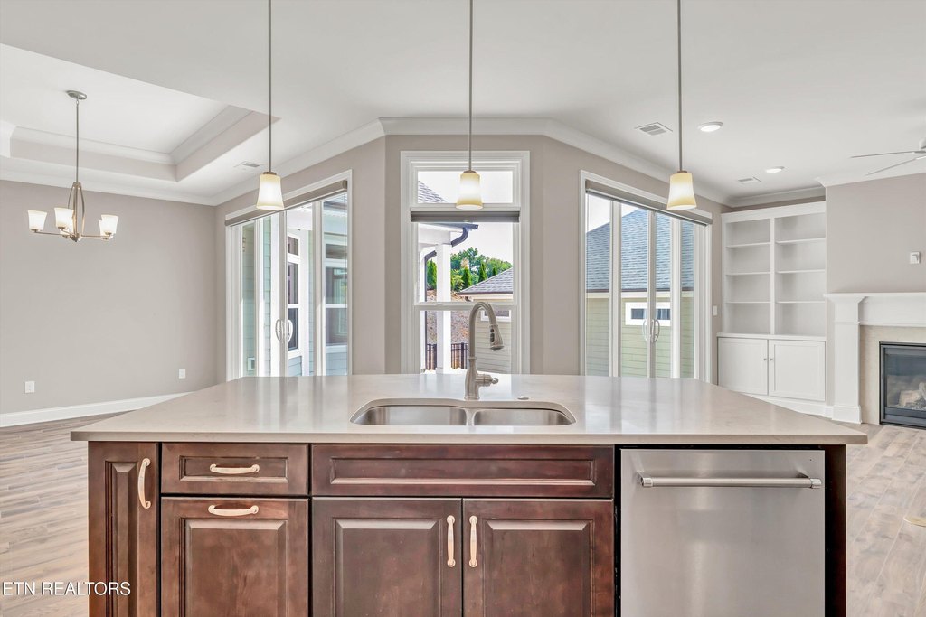 Loudon, Tennessee, 37774, United States, 3 Bedrooms Bedrooms, ,3 BathroomsBathrooms,Residential,Forsale,1910204