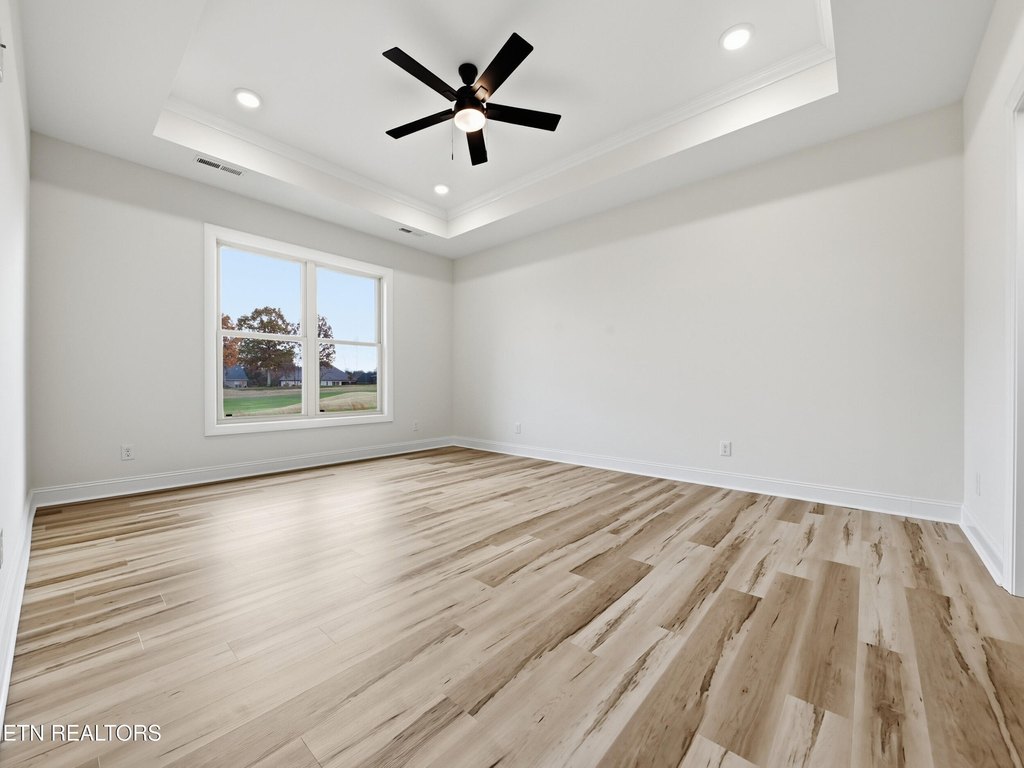 Vonore, Tennessee, 37885, United States, 3 Bedrooms Bedrooms, ,2 BathroomsBathrooms,Residential,Forsale,1910198