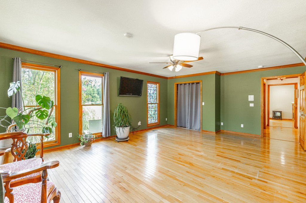 Ringgold, Georgia, 30736, United States, 5 Bedrooms Bedrooms, ,3.5 BathroomsBathrooms,Residential,Forsale,2009483