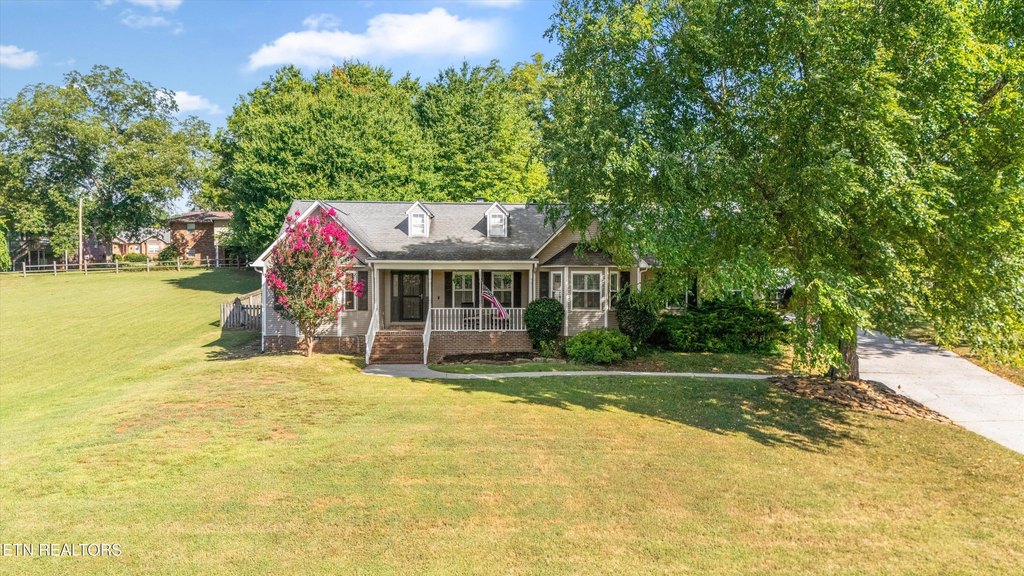 Maryville, Tennessee, 37803, United States, 3 Bedrooms Bedrooms, ,2 BathroomsBathrooms,Residential,Forsale,1952843