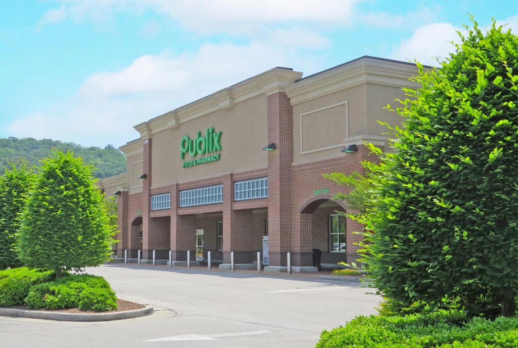 Hixson, Tennessee, 37343, United States, 4 Bedrooms Bedrooms, ,2.5 BathroomsBathrooms,Residential,Forsale,1995345