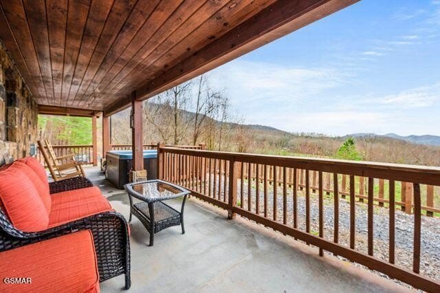 Sevierville, Tennessee, 37862, United States, 3 Bedrooms Bedrooms, ,3 BathroomsBathrooms,Residential,Forsale,1910187