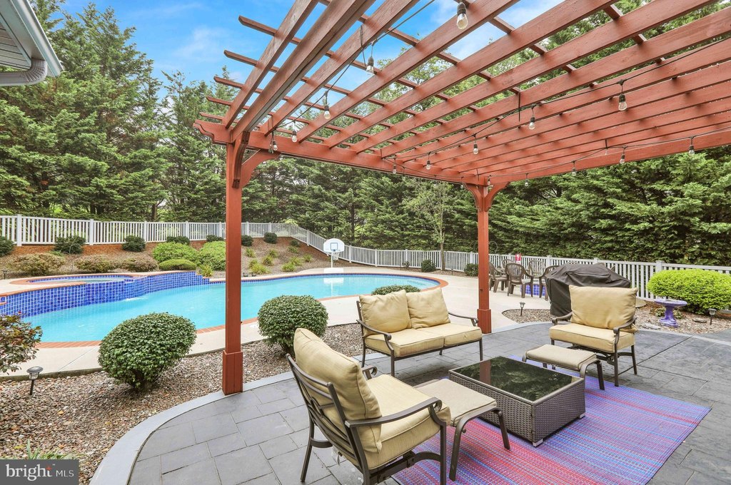 SINKING SPRING, Pennsylvania, 19608, United States, 6 Bedrooms Bedrooms, ,3.5 BathroomsBathrooms,Residential,Forsale,2009568