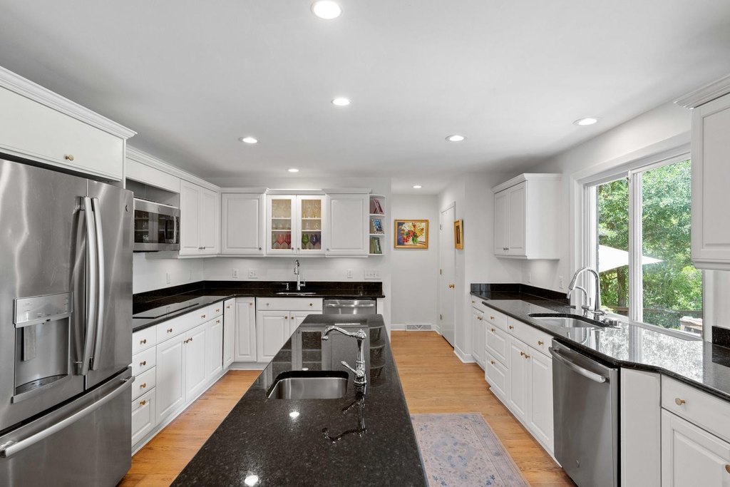 Charleston, South Carolina, 29407, United States, 4 Bedrooms Bedrooms, ,3 BathroomsBathrooms,Residential,Forsale,2007670