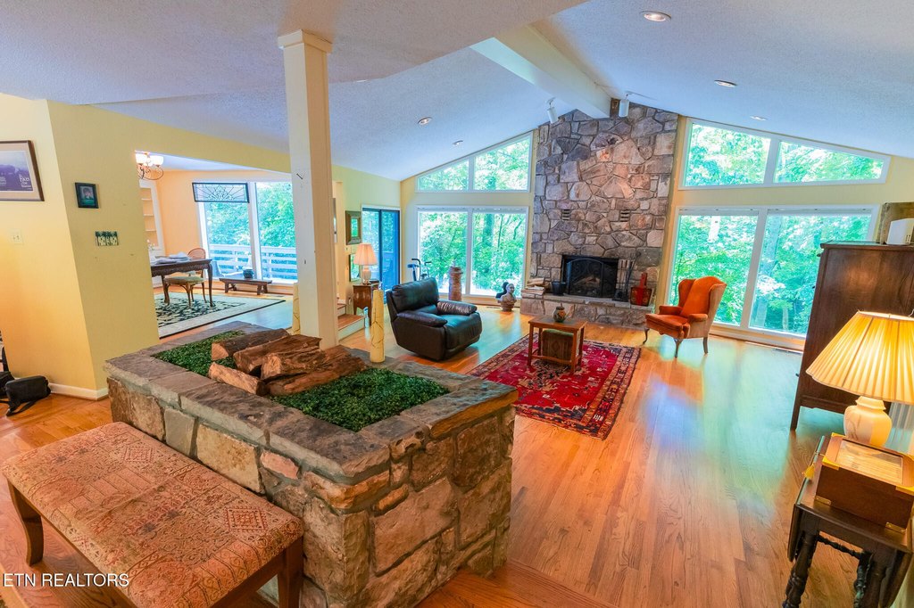 Knoxville, Tennessee, 37919, United States, 4 Bedrooms Bedrooms, ,3.5 BathroomsBathrooms,Residential,Forsale,1893800