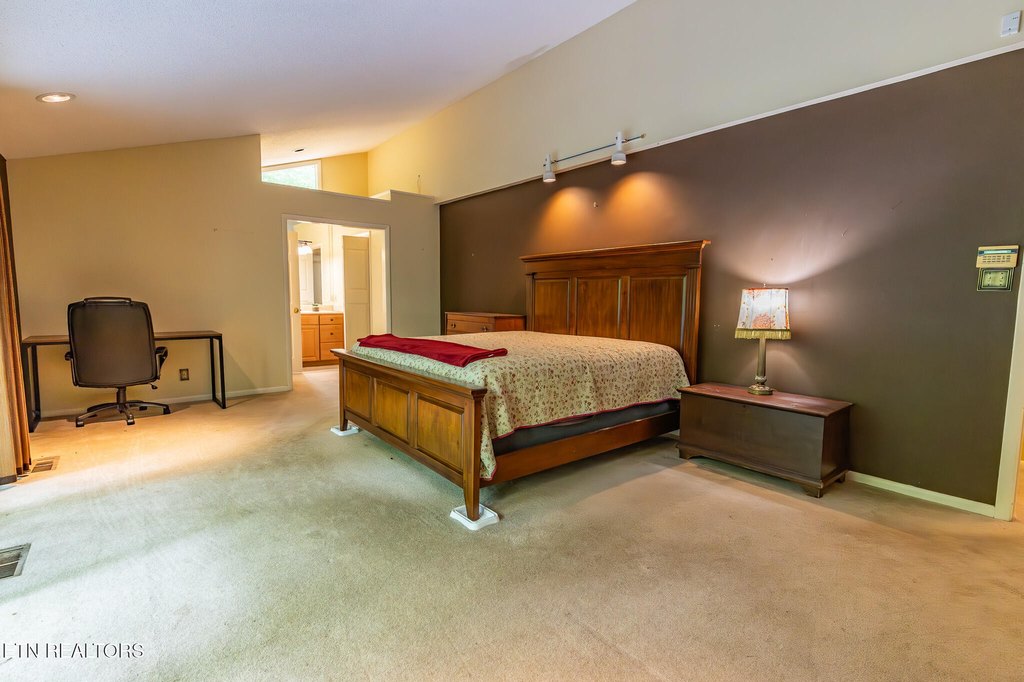 Knoxville, Tennessee, 37919, United States, 4 Bedrooms Bedrooms, ,3.5 BathroomsBathrooms,Residential,Forsale,1893800