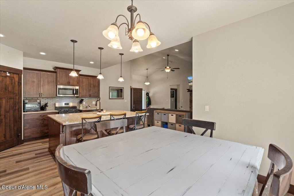 Rathdrum, Idaho, 83858, United States, 3 Bedrooms Bedrooms, ,2 BathroomsBathrooms,Residential,Forsale,1946343