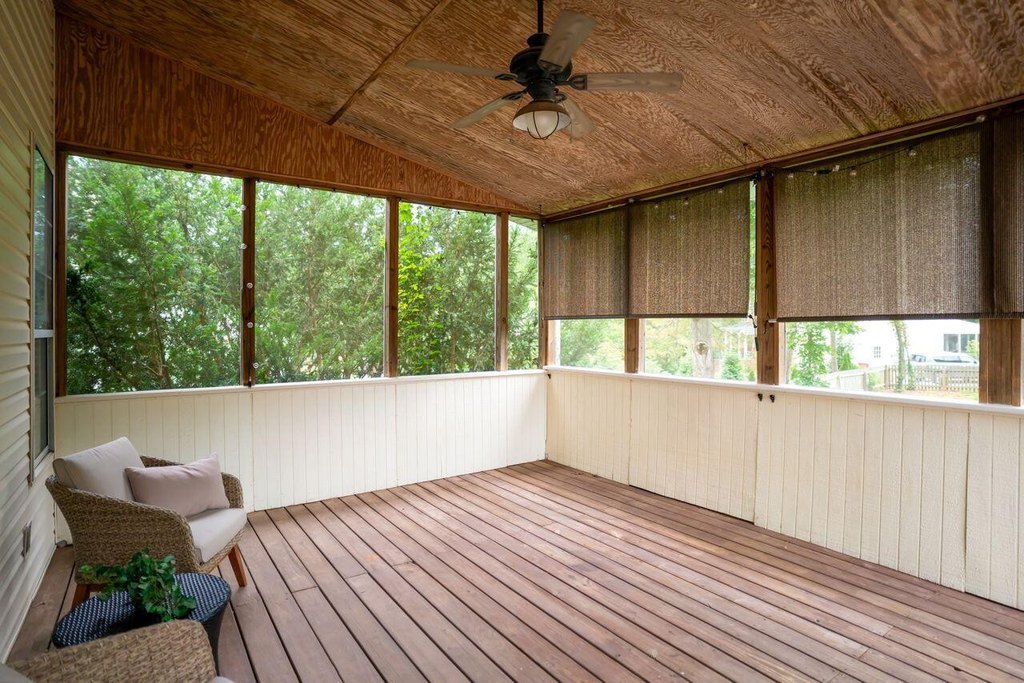 Signal Mountain, Tennessee, 37377, United States, 4 Bedrooms Bedrooms, ,2.5 BathroomsBathrooms,Residential,Forsale,1946776