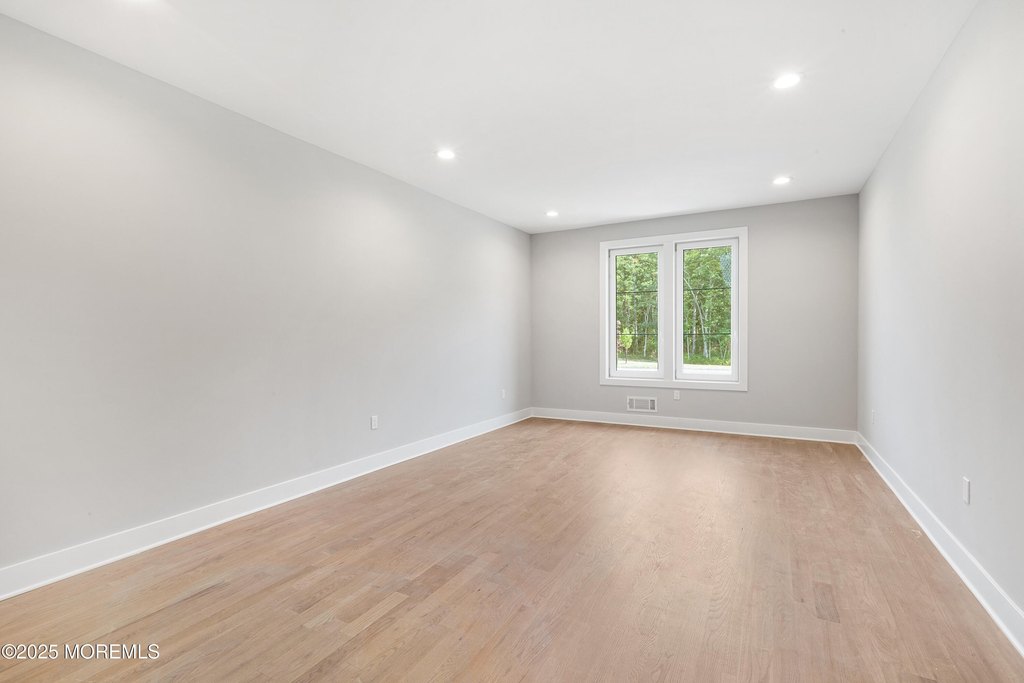 Howell, New Jersey, 07731, United States, 6 Bedrooms Bedrooms, ,5.5 BathroomsBathrooms,Residential,Forsale,1984568