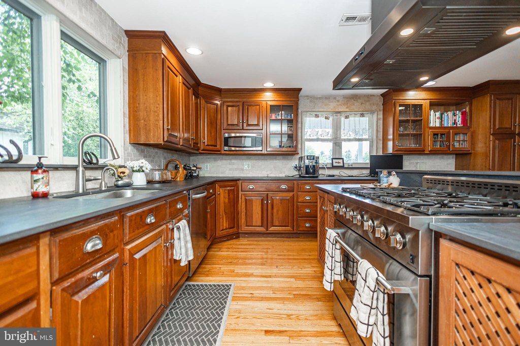 NEWTOWN, Pennsylvania, 18940, United States, 4 Bedrooms Bedrooms, ,2.5 BathroomsBathrooms,Residential,Forsale,1929515