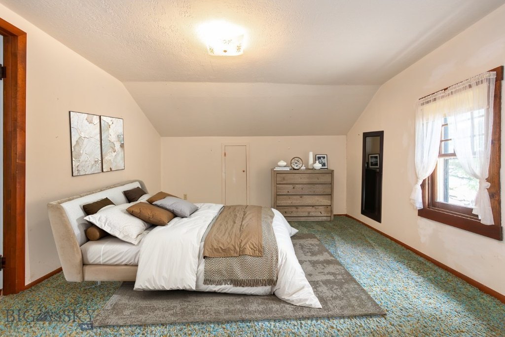 Twin Bridges, Montana, 59754, United States, 4 Bedrooms Bedrooms, ,3 BathroomsBathrooms,Residential,Forsale,1986963