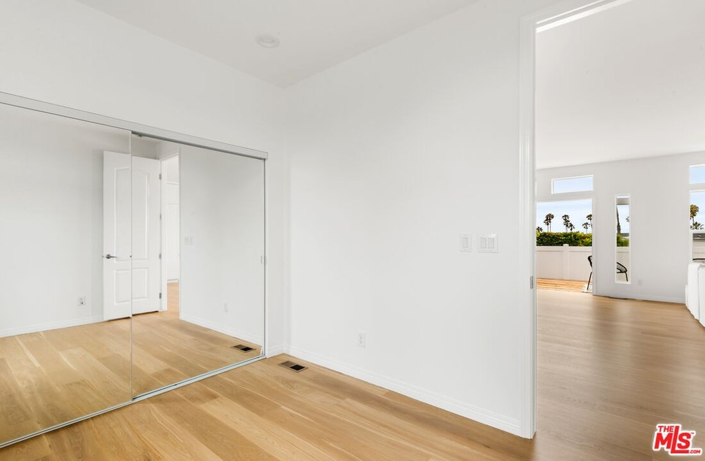 Malibu, California, 90265, United States, 4 Bedrooms Bedrooms, ,2.5 BathroomsBathrooms,Residential,Forsale,1922150