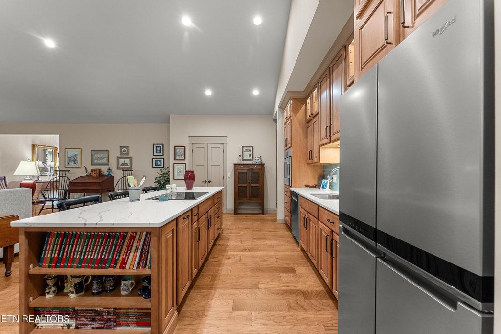 Crossville, Tennessee, 38558, United States, 4 Bedrooms Bedrooms, ,3 BathroomsBathrooms,Residential,Forsale,1952849