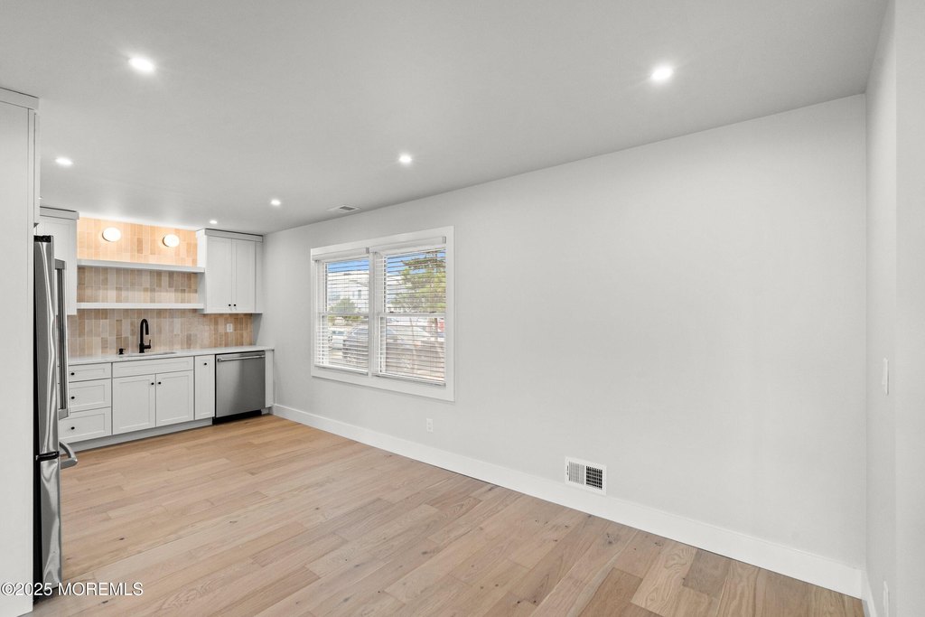 Lavallette, New Jersey, 08735, United States, 3 Bedrooms Bedrooms, ,2 BathroomsBathrooms,Residential,Forsale,2008474