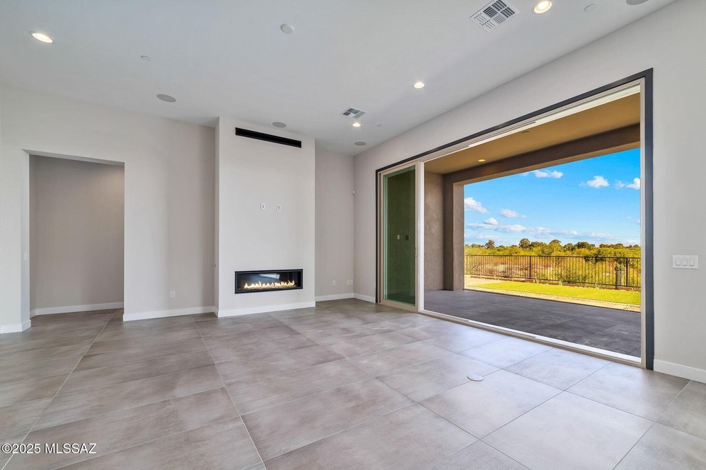 Tucson, Arizona, 85750, United States, 3 Bedrooms Bedrooms, ,3.5 BathroomsBathrooms,Residential,Forsale,1990097