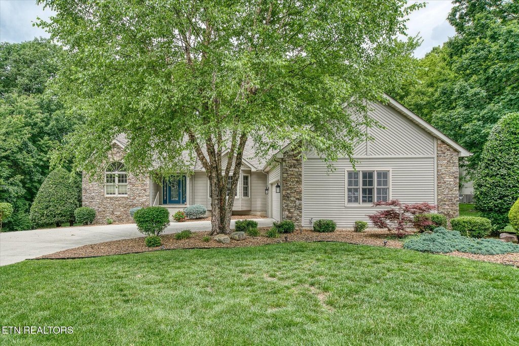 Crossville, Tennessee, 38558, United States, 3 Bedrooms Bedrooms, ,2 BathroomsBathrooms,Residential,Forsale,1953765