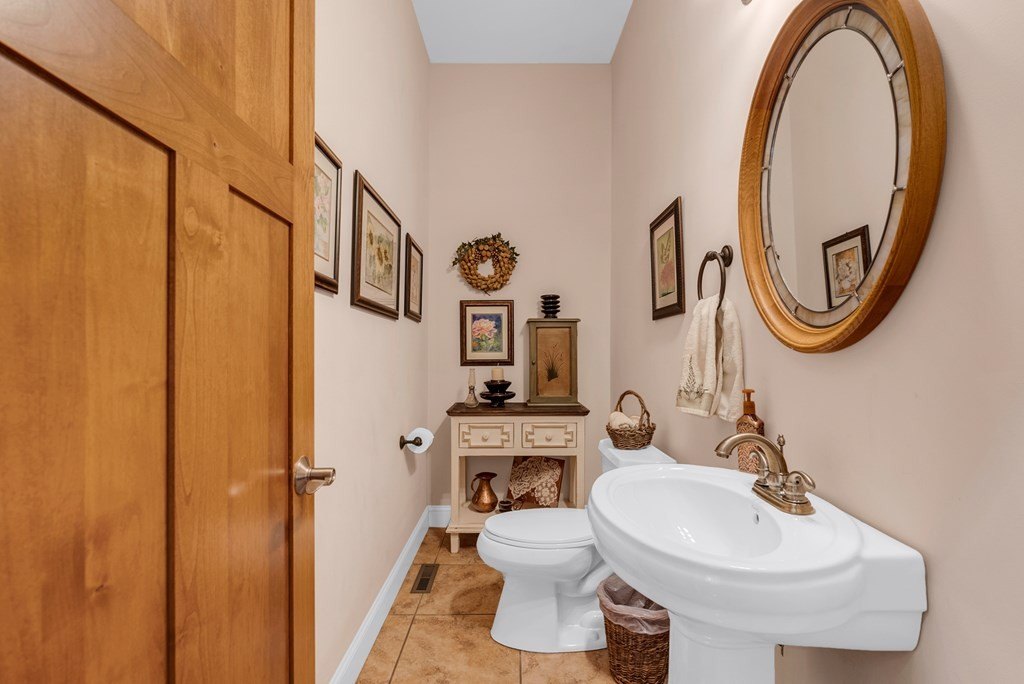 SPARTA, Tennessee, 38583, United States, 3 Bedrooms Bedrooms, ,3.5 BathroomsBathrooms,Residential,Forsale,1929832