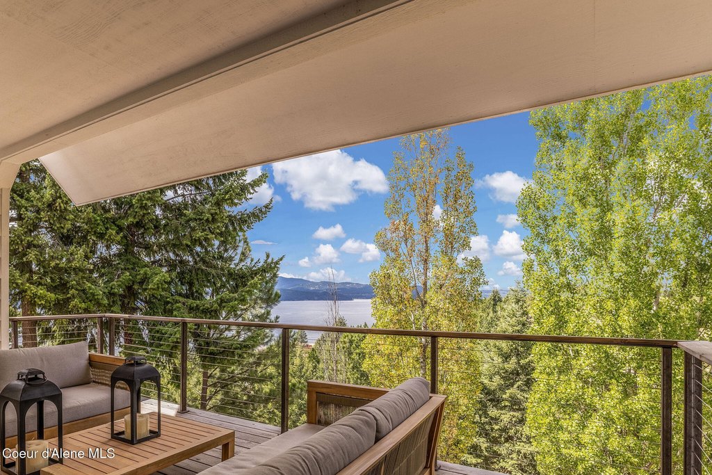 Coeur d'Alene, Idaho, 83814, United States, 4 Bedrooms Bedrooms, ,3 BathroomsBathrooms,Residential,Forsale,1960021