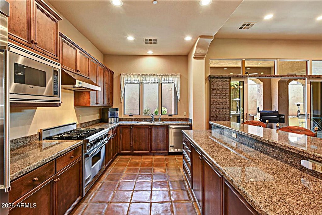 Gold Canyon, Arizona, 85118, United States, 4 Bedrooms Bedrooms, ,5 BathroomsBathrooms,Residential,Forsale,1934070