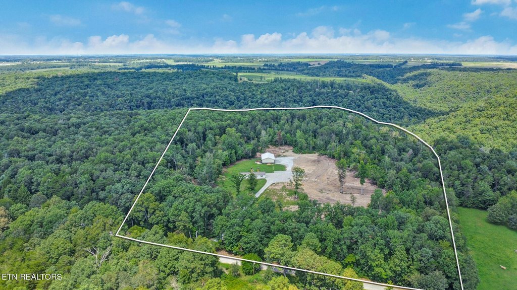 Crossville, Tennessee, 38571, United States, 4 Bedrooms Bedrooms, ,2 BathroomsBathrooms,Residential,Forsale,1996592