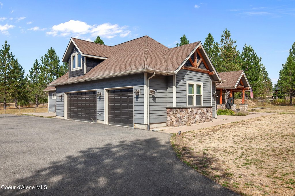 Hayden, Idaho, 83835, United States, 3 Bedrooms Bedrooms, ,3.5 BathroomsBathrooms,Residential,Forsale,1946352