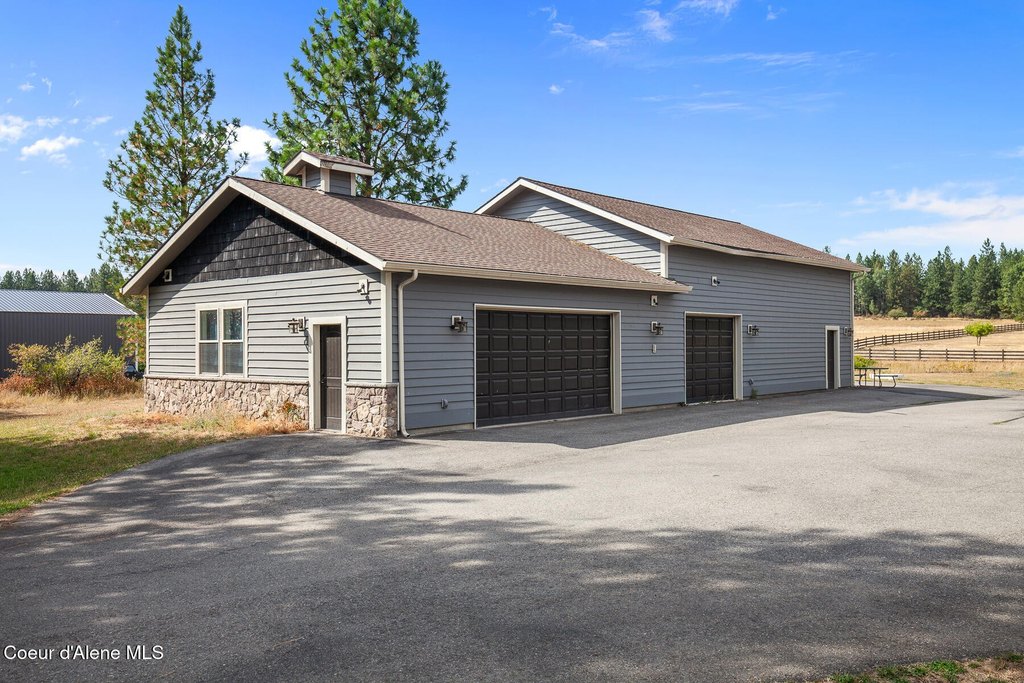 Hayden, Idaho, 83835, United States, 3 Bedrooms Bedrooms, ,3.5 BathroomsBathrooms,Residential,Forsale,1946352