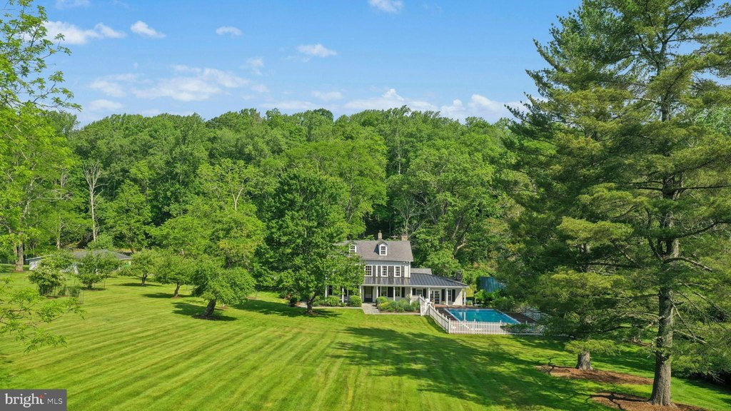 EAST STROUDSBURG, Pennsylvania, 18302, United States, 4 Bedrooms Bedrooms, ,4.5 BathroomsBathrooms,Residential,Forsale,1971847