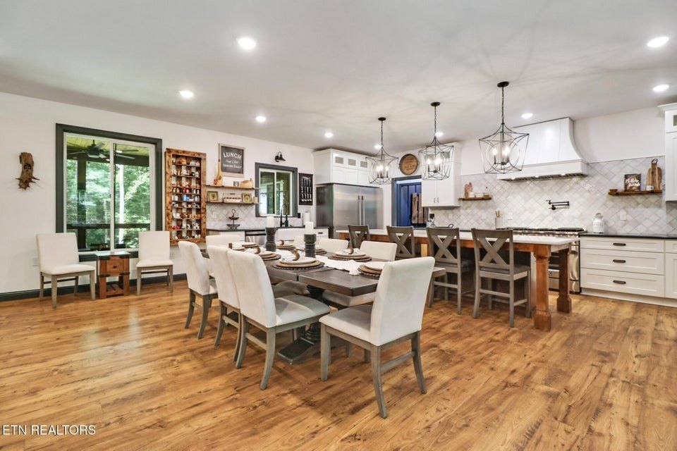 Jamestown, Tennessee, 38556, United States, 3 Bedrooms Bedrooms, ,2.5 BathroomsBathrooms,Residential,Forsale,1968510