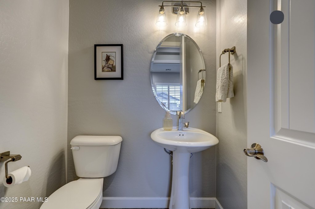 Prescott, Arizona, 86301, United States, 3 Bedrooms Bedrooms, ,2.5 BathroomsBathrooms,Residential,Forsale,1952163