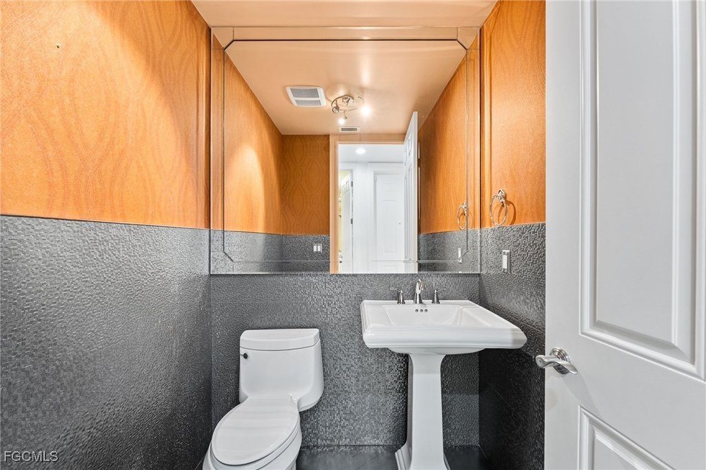 Fort Myers, Florida, 33908, United States, 4 Bedrooms Bedrooms, ,4.5 BathroomsBathrooms,Residential,Forsale,1995076