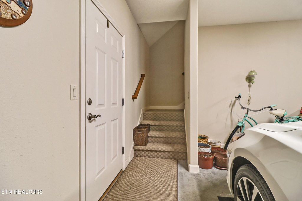 Crossville, Tennessee, 38558, United States, 3 Bedrooms Bedrooms, ,2 BathroomsBathrooms,Residential,Forsale,1952855