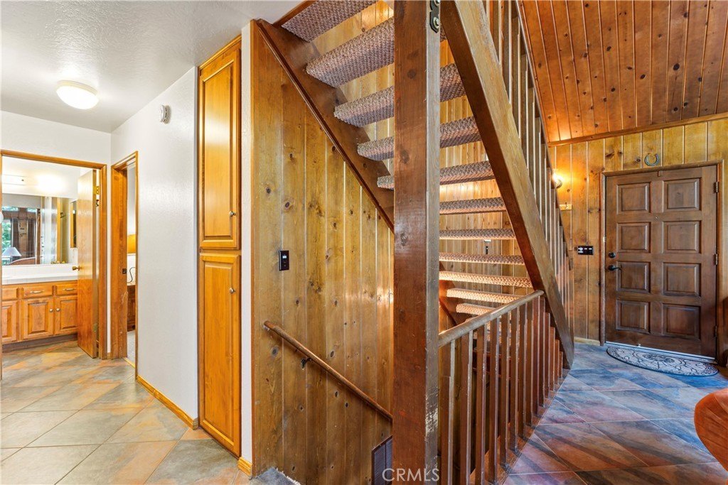 Lake Arrowhead, California, 92317, United States, 3 Bedrooms Bedrooms, ,2 BathroomsBathrooms,Residential,Forsale,1971039