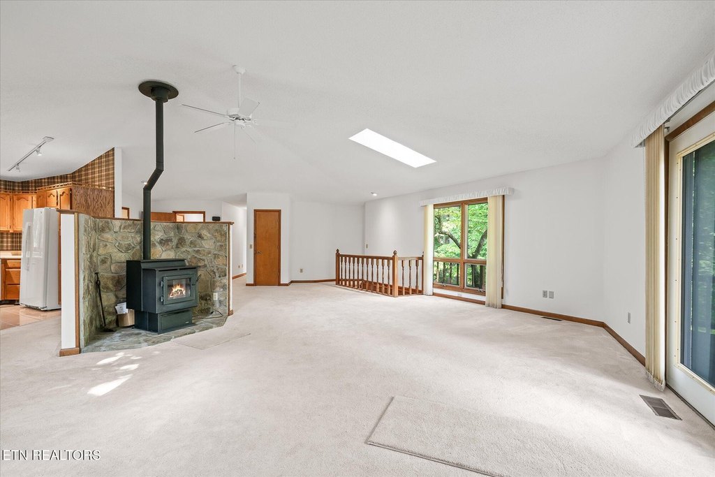 Crossville, Tennessee, 38558, United States, 2 Bedrooms Bedrooms, ,2 BathroomsBathrooms,Residential,Forsale,1907858